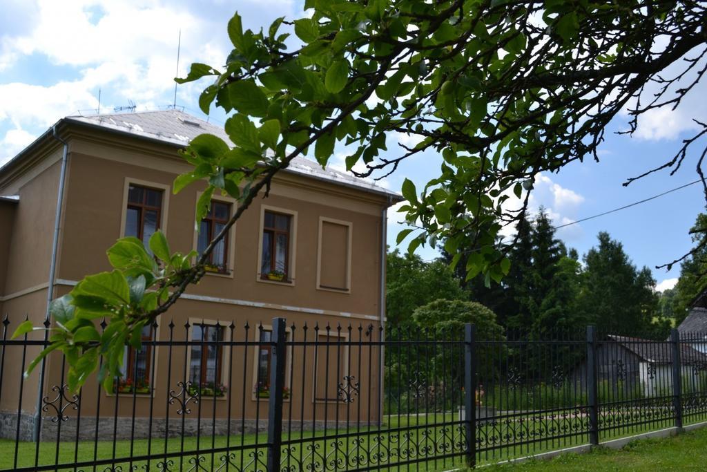 Pension Stara Skola Vysoke Zibridovice ภายนอก รูปภาพ