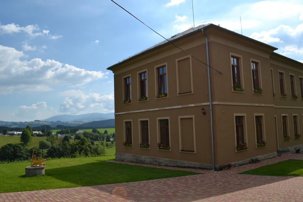 Pension Stara Skola Vysoke Zibridovice ภายนอก รูปภาพ