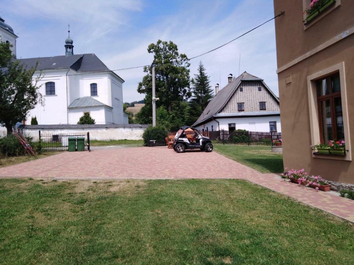 Pension Stara Skola Vysoke Zibridovice ภายนอก รูปภาพ